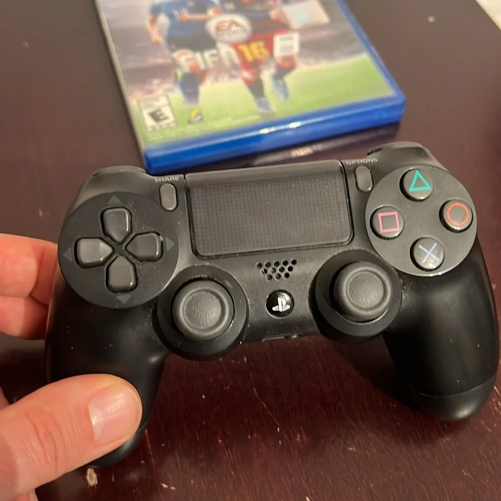 Bundle of PlayStation 4 Wireless Controller and FIFA 16 Game